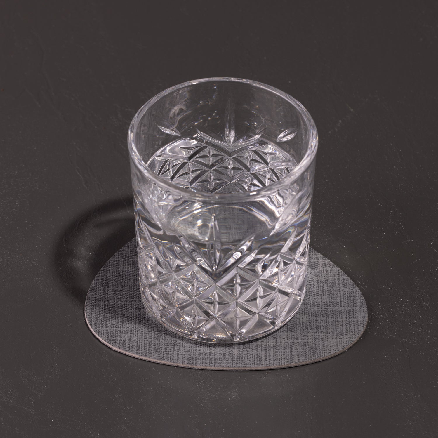 6er Set Glasuntersetzer "Acana" in moderner Steinform mit textiler Struktur